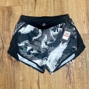 Under Armour (UA Fly By 2.0) Size XS NWT - Gray Pattern Shorts